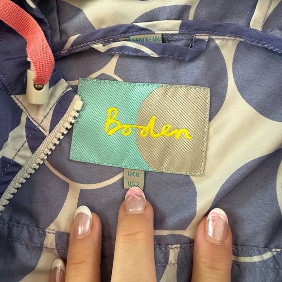 Boden Women's windbreaker jacket pullover Uk 6 Us2 Blue White Jacket Hooded - Picture 2 of 8